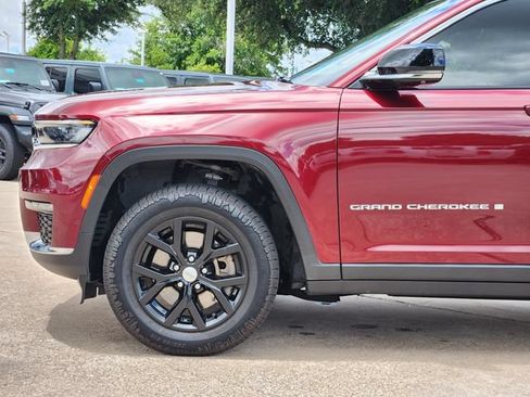 Used 2023 Jeep Grand Cherokee L Limited w/ Luxury Tech Group II RWD image 9