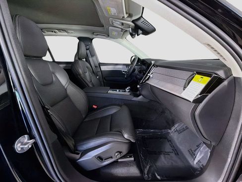 New 2026 Volvo XC90 T8 Ultra w/ Protection Package AWD/4WD image 31