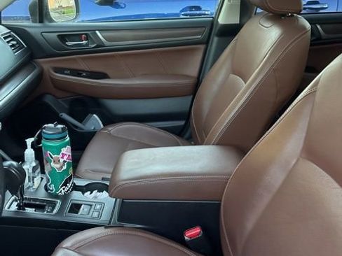 Used 2018 Subaru Outback 3.6R Touring image 16