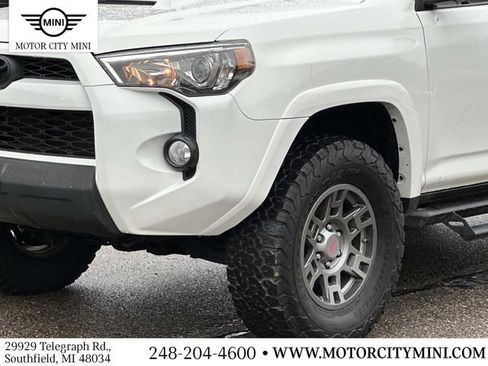 Used 2018 Toyota 4Runner TRD Off-Road Premium w/ TRD Performance Package image 10