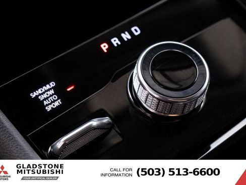 Used 2023 Jeep Grand Cherokee Limited AWD/4WD image 17