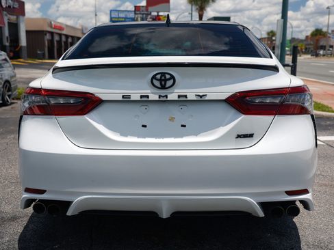 Used 2021 Toyota Camry XSE FWD image 11