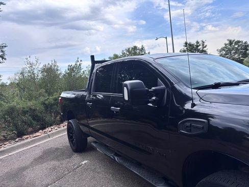 Used 2018 Nissan Titan SV w/ SV Convenience Package AWD/4WD image 12