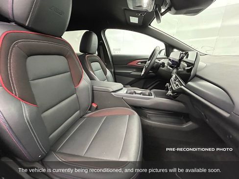 Used 2025 Chevrolet Equinox EV RS image 15