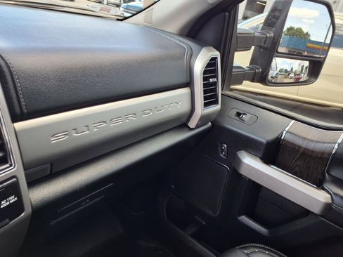 Used 2020 Ford F250 Lariat image 21
