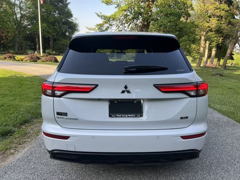 Used 2024 Mitsubishi Outlander SE Black Edition AWD/4WD image 9
