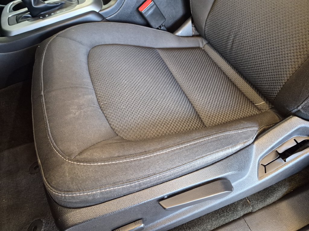 Used 2018 Chevrolet Colorado LT AWD/4WD image 16