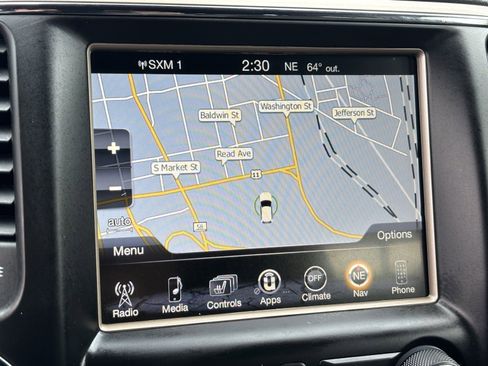 Used 2017 Jeep Grand Cherokee Limited image 4