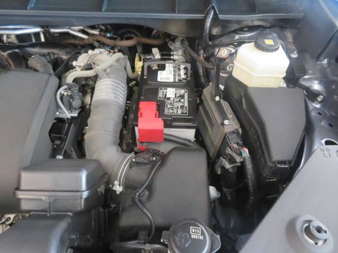Used 2021 Toyota Highlander XLE FWD image 59