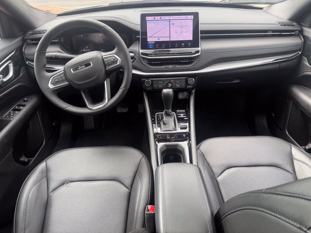 Used 2025 Jeep Compass Limited w/ High Altitude Package AWD/4WD image 16
