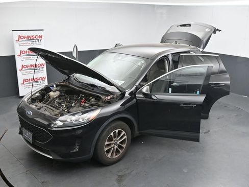 Used 2021 Ford Escape SE image 26