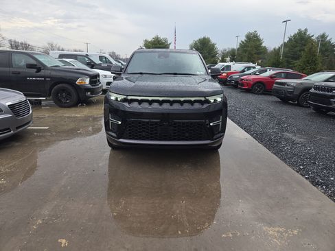 New 2026 Jeep Grand Wagoneer Limited AWD/4WD image 8
