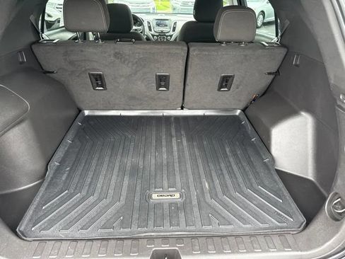 Used 2023 Chevrolet Equinox LS AWD/4WD image 10