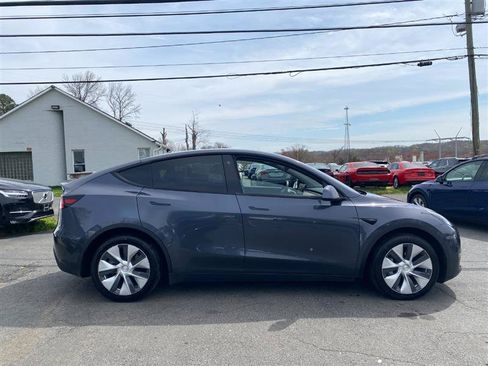 Used 2024 Tesla Model Y Long Range AWD/4WD image 6