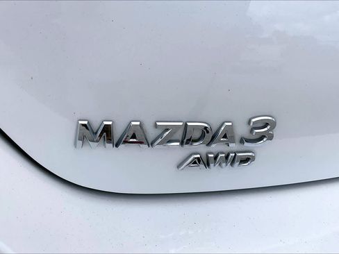 Used 2022 MAZDA MAZDA3 s image 10