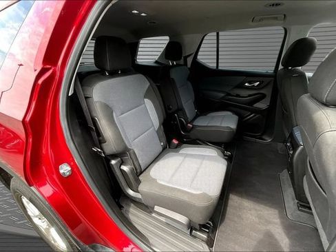 Used 2019 Chevrolet Traverse LT FWD image 25