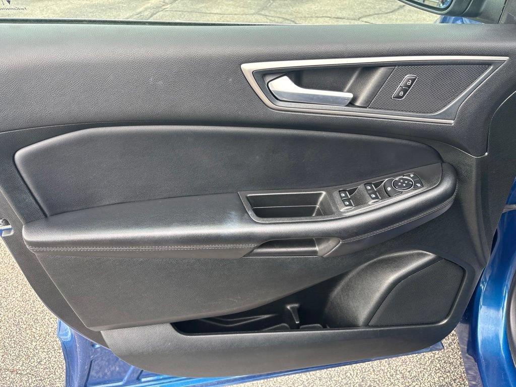 Used 2023 Ford Edge SEL AWD/4WD image 17