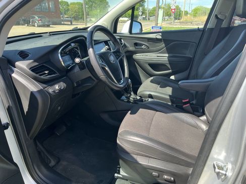 Used 2019 Buick Encore Preferred AWD/4WD image 11