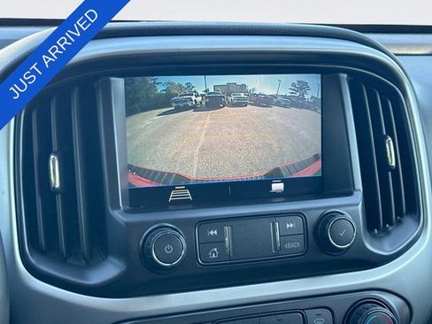 Used 2022 Chevrolet Colorado LT w/ LT Convenience Package RWD image 17