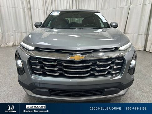 Used 2025 Chevrolet Equinox LT AWD/4WD image 3