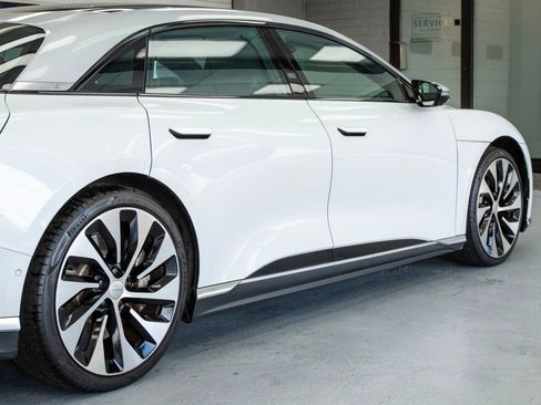 Used 2022 Lucid Air Grand Touring image 36