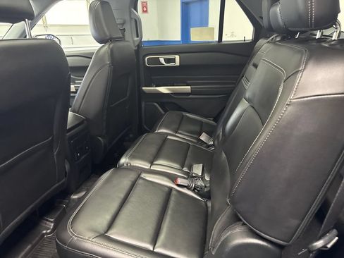 Certified 2023 Ford Explorer XLT w/ Equipment Group 202A AWD/4WD image 28