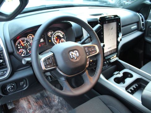 Used 2025 RAM 2500 Big Horn image 10