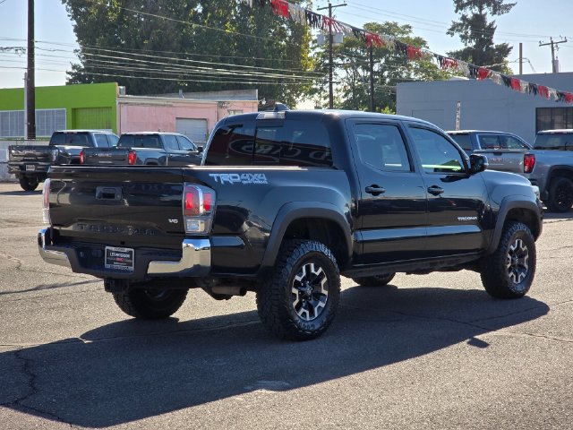 Used 2022 Toyota Tacoma TRD Off-Road AWD/4WD image 5