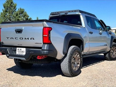 Used 2025 Toyota Tacoma 4x4 Double Cab Hybrid image 5