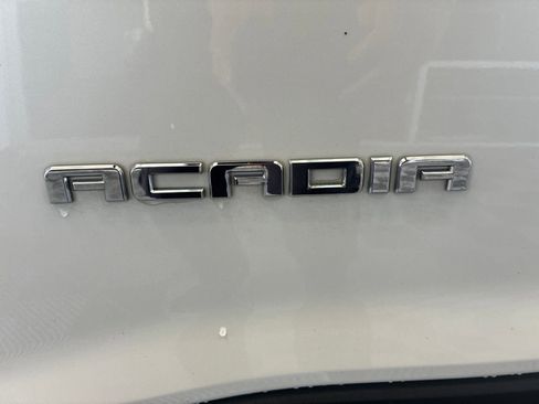 Used 2017 GMC Acadia SLE w/ Driver Alert Package I FWD image 10