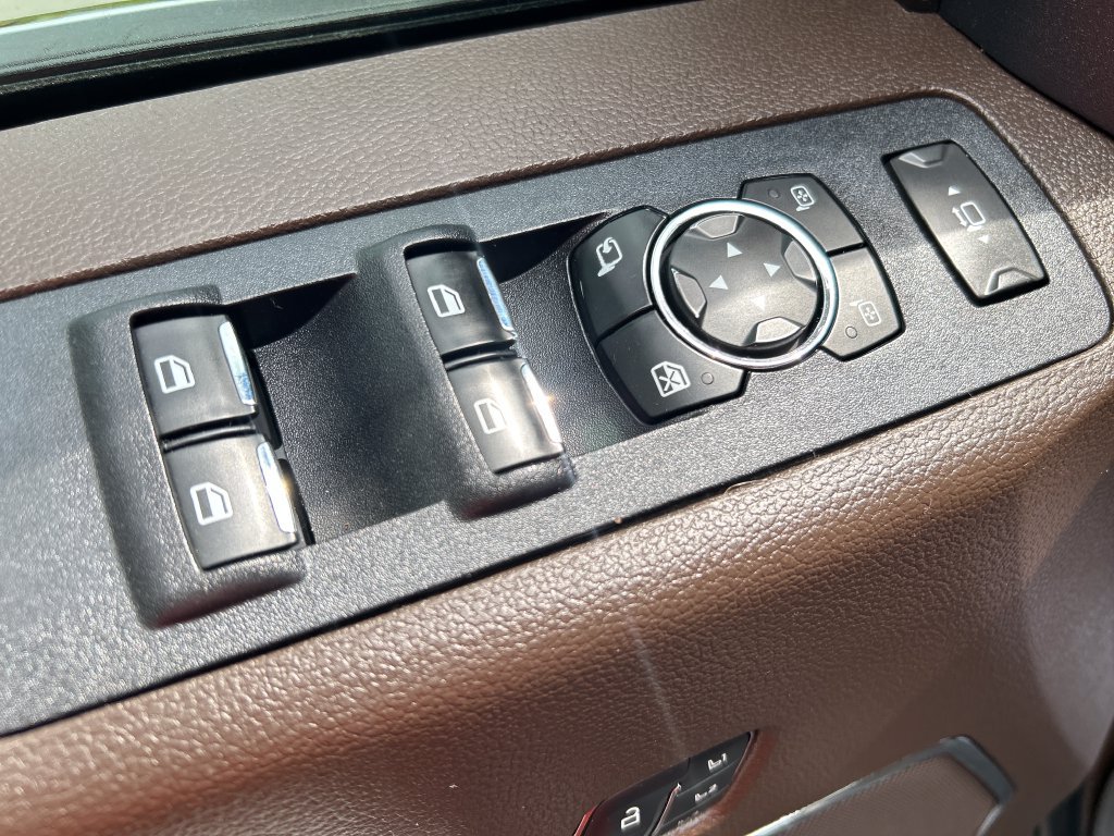 Used 2022 Ford F350 King Ranch w/ King Ranch Ultimate Package AWD/4WD image 20