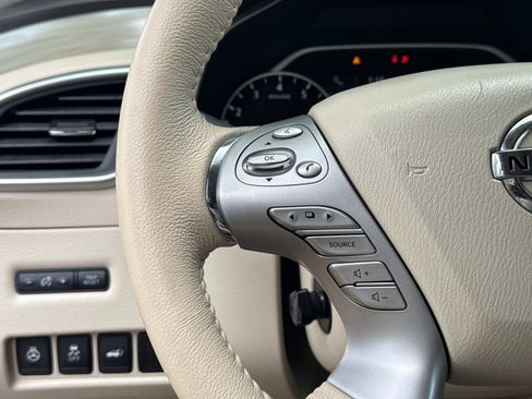 Used 2016 Nissan Murano Platinum w/ Platinum Technology Package FWD image 17