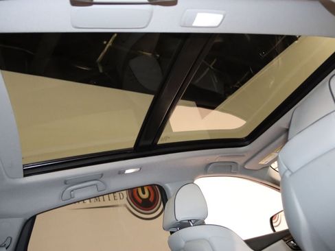 Used 2019 Acura RDX AWD w/ Advance Package image 21