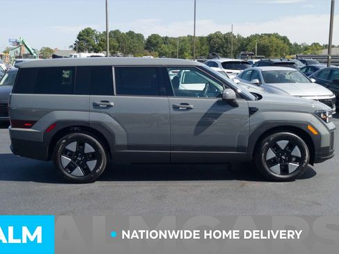 Used 2026 Hyundai Santa Fe SE FWD image 5