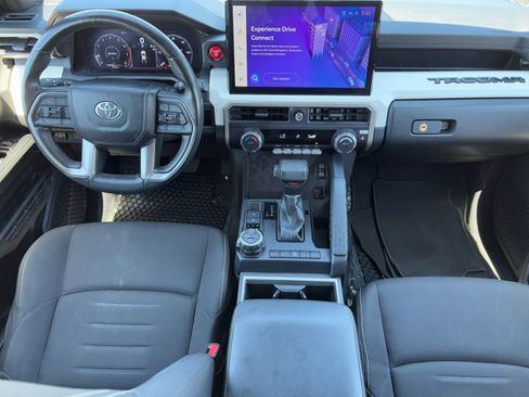 Used 2024 Toyota Tacoma TRD Off-Road image 12