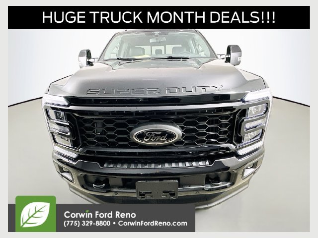 New 2026 Ford F350 Lariat w/ Black Appearance Package AWD/4WD 360° Tour