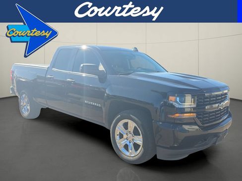 Used 2018 Chevrolet Silverado 1500 Custom w/ Custom Value Package RWD image 1