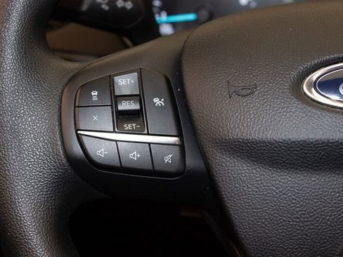 Used 2020 Ford Escape SE image 22