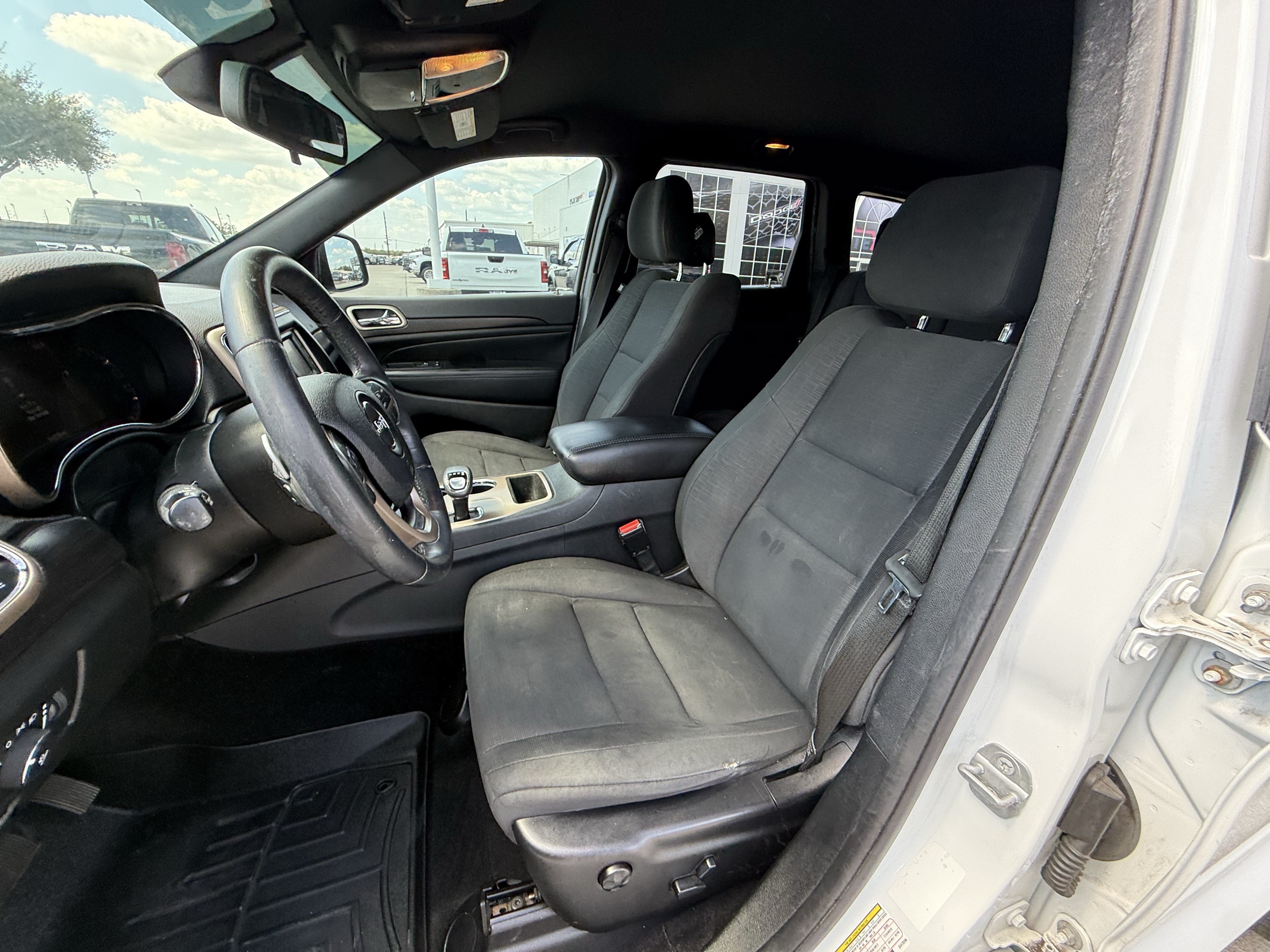 Used 2014 Jeep Grand Cherokee Laredo w/ Quick Order Package 23E RWD image 25