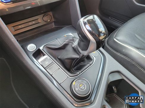 Used 2022 Volkswagen Tiguan SEL R-Line image 29