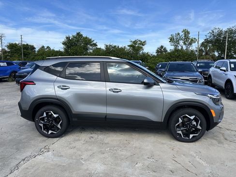 New 2026 Kia Seltos S FWD image 4