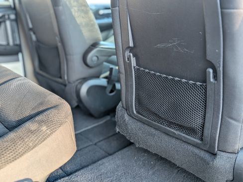 Used 2019 Dodge Grand Caravan SE w/ UConnect Hands-Free Group image 36