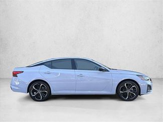 Used 2024 Nissan Altima 2.5 SR video 4