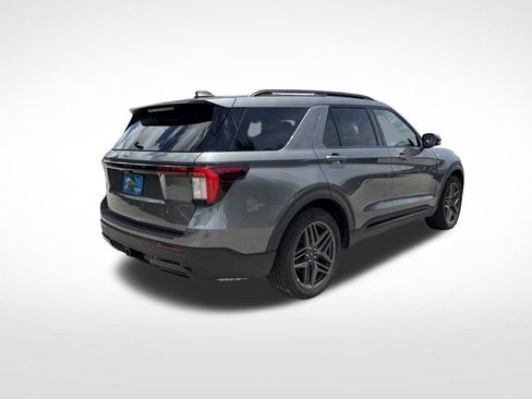Used 2026 Ford Explorer ST-Line w/ ST-Line Street Pack RWD image 5