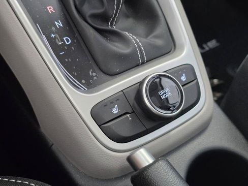 New 2026 Hyundai Venue SEL FWD image 28