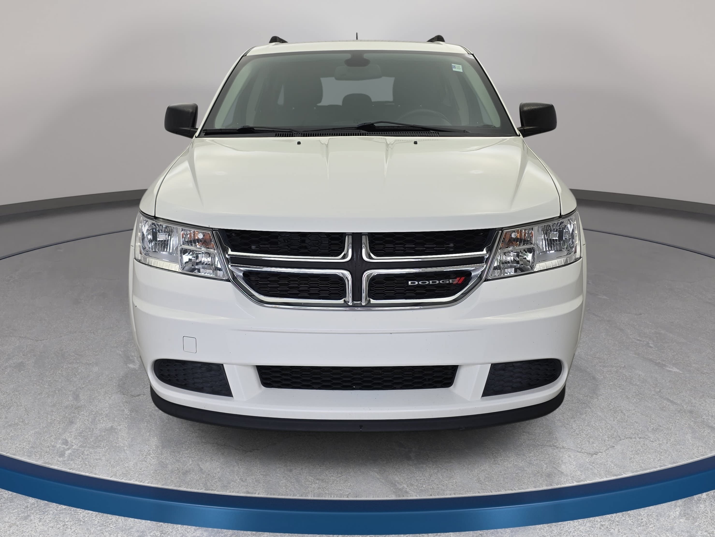 Used 2020 Dodge Journey SE FWD image 2