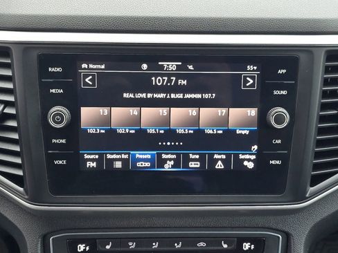 Used 2021 Volkswagen Atlas Cross Sport SE AWD/4WD image 18