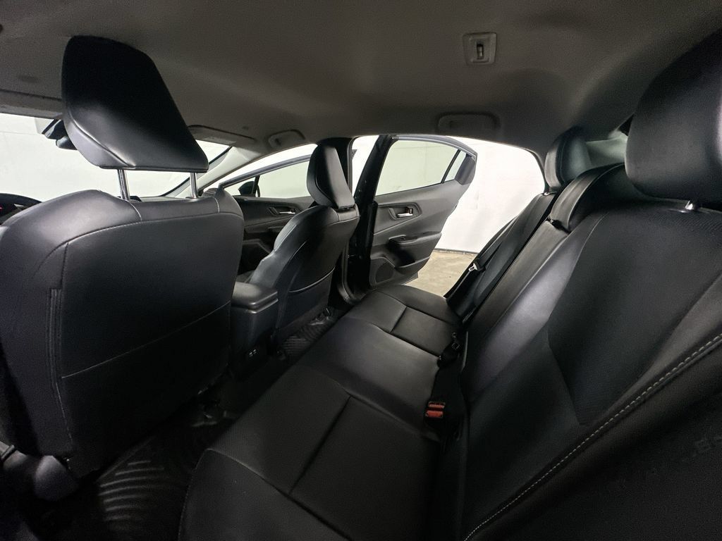 Used 2023 Toyota Prius XLE FWD image 15