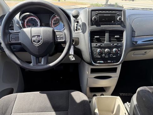Used 2014 Dodge Grand Caravan SE w/ Quick Order Package 29E SE image 9