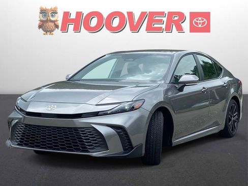 Used 2026 Toyota Camry SE w/ Convenience Package FWD image 5